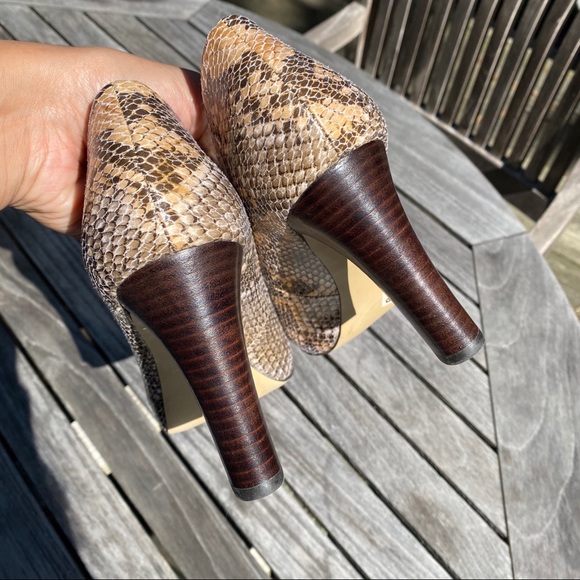 🍂 FRANCO SARTO PEEP TOE SNAKESKIN TAN PUMPS! - Picture 5 of 14